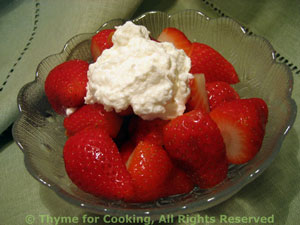 Fresh Strawberries with Ricotta Sauce